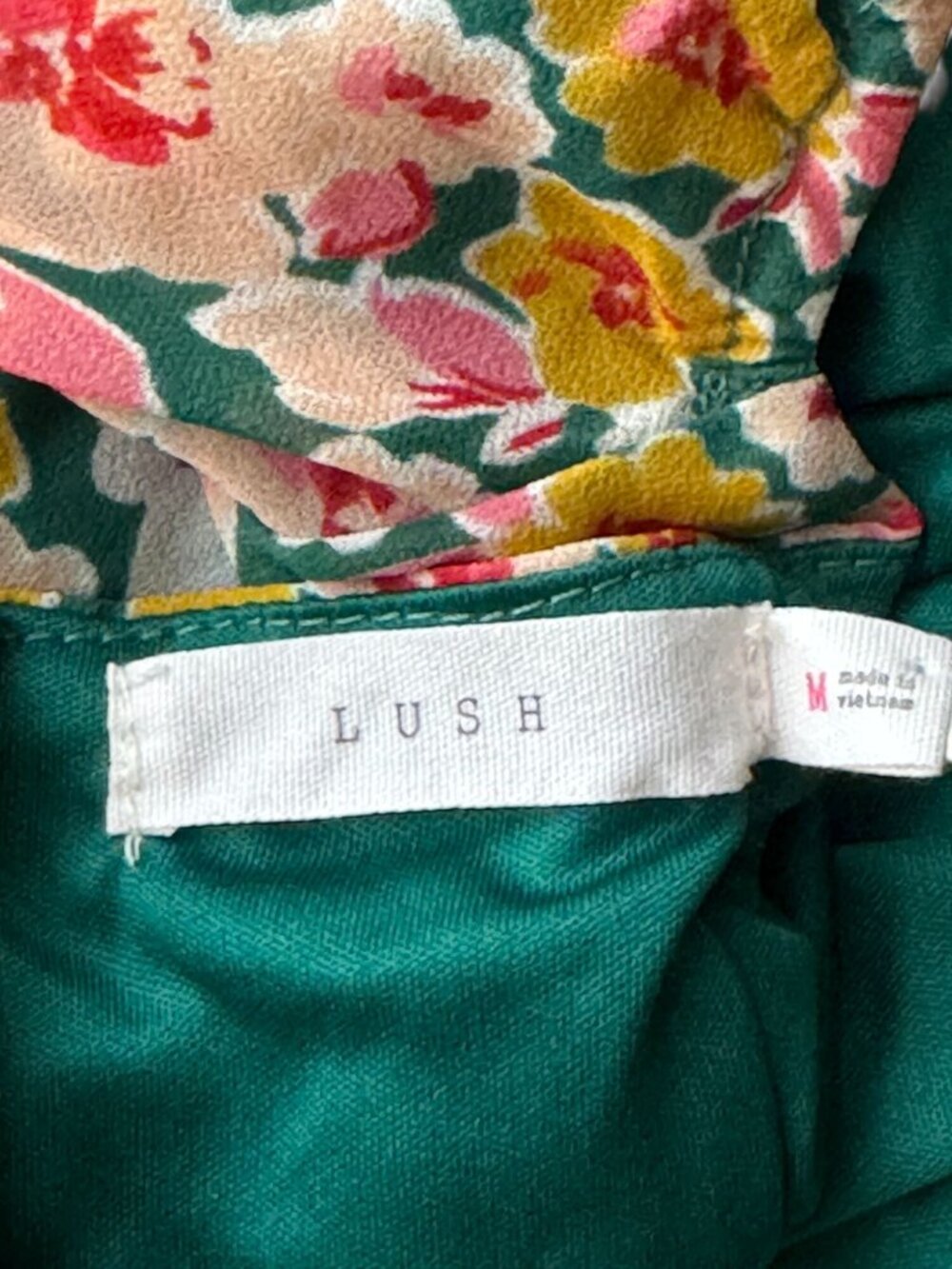 Lush Floral Mini Dress Green Pink Floral Ruched Bodycon Feminine Size M - Picture 7 of 10